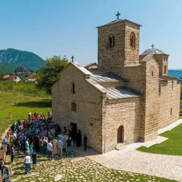 Празник Иконе Богородице Тројеручице прослављен у Ђурђевим Ступовима