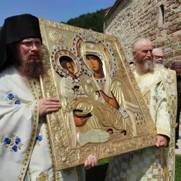 Празник Иконе Богородице Тројеручице прослављен у Ђурђевим Ступовима