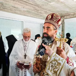 Прослављена храмовна слава цркве Богородице Тројеручице, која се подиже у Кличеву