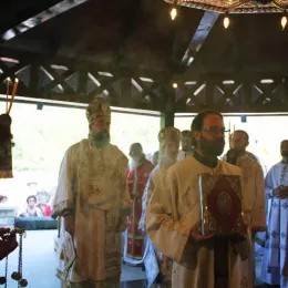 Прослављена слава манастира Светог Архангела Гаврила у Куманици