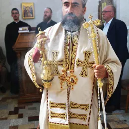 Архијерејска Литургија у Трепчи