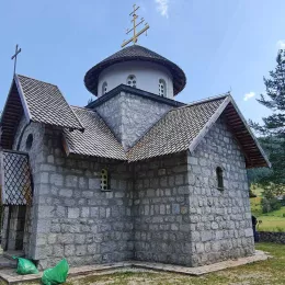 Епископ Методије богослужио у цркви Светог Ђорђа у Зминици