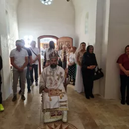 Епископ Методије богослужио у цркви Светог Ђорђа у Зминици