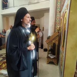 Прослављена храмовна слава цркве Светог свештеномученика Атиногена на Вучјем долу