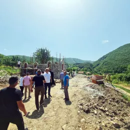 Епископ Методије служио Литургију поводом приславе храма Светог Саве у Дапсићу