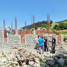Епископ Методије служио Литургију поводом приславе храма Светог Саве у Дапсићу