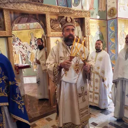 Епископ Методије служио Литургију поводом приславе храма Светог Саве у Дапсићу