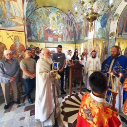 Епископ Методије служио Литургију поводом приславе храма Светог Саве у Дапсићу
