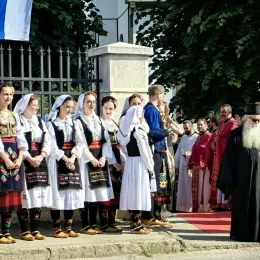 Патријарх Порфирије на обележавању 31. годишњице великог страдања Срба у Средњем Подрињу и Бирчу