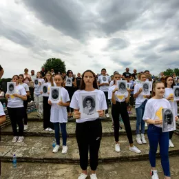 Патријарх Порфирије на обележавању 31. годишњице великог страдања Срба у Средњем Подрињу и Бирчу