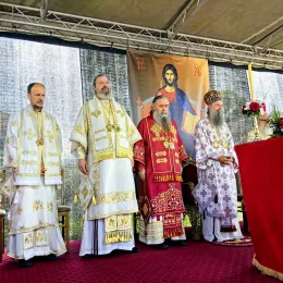 Патријарх Порфирије на обележавању 31. годишњице великог страдања Срба у Средњем Подрињу и Бирчу