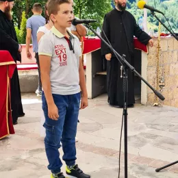 Епископ Јован Ћулибрк на молитвеном сабрању у Велици