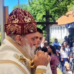 Епископ Јован Ћулибрк на молитвеном сабрању у Велици