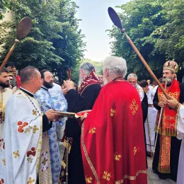 У Бијелом Пољу одржана традиционална Петровданска Литија 