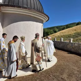 Освештан храм Светог Саве у селу Дапсиће код Берана