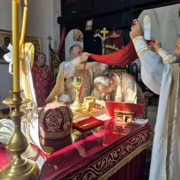 Архијерејска Литургија и традиционални црквено-народни сабор на Видровану