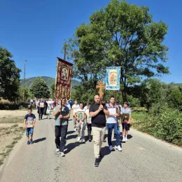 Архијерејска Литургија и традиционални црквено-народни сабор на Видровану