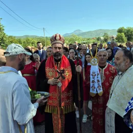 Архијерејска Литургија и традиционални црквено-народни сабор на Видровану