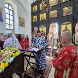 Архијерејска Литургија и традиционални црквено-народни сабор на Видровану