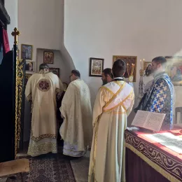 Архијерејска Литургија и традиционални црквено-народни сабор на Видровану