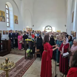 Архијерејска Литургија и традиционални црквено-народни сабор на Видровану