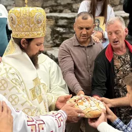 Владика Пајсије служио у Цркви Свете великомученице Марине у Окладама