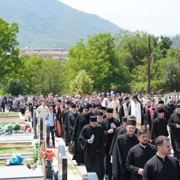 Патријарх Порфирије у Братунцу