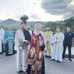 Петровданска Литија у Бијелом Пољу: Литија у граду Мирослављевог јеванђеља окупила велики број вјерника