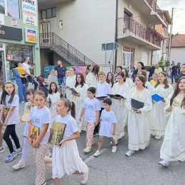 Петровданска Литија у Бијелом Пољу: Литија у граду Мирослављевог јеванђеља окупила велики број вјерника