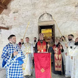 Петровданска Литија у Бијелом Пољу: Литија у граду Мирослављевог јеванђеља окупила велики број вјерника