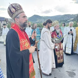 Петровданска Литија у Бијелом Пољу: Литија у граду Мирослављевог јеванђеља окупила велики број вјерника