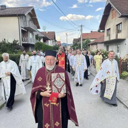 Петровданска Литија у Бијелом Пољу: Литија у граду Мирослављевог јеванђеља окупила велики број вјерника