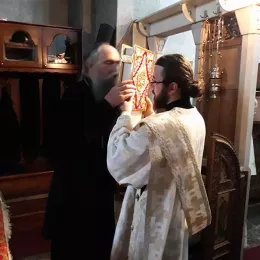 Литургија у манастиру Ђурђеви Ступови