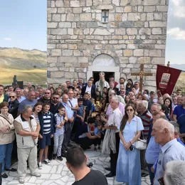 Црквено-народни сабор код обновљене цркве Светог Архиђакона Стефана у Катунцима - Крња Јела