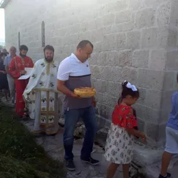 Црква Успења Пресвете Богородице у Пошћењу прославила храмовну славу