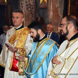 Митрополит Амфилохије у манастиру Морача