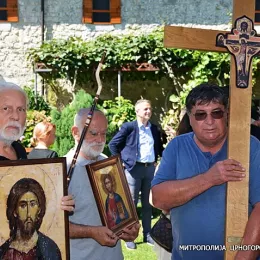 Митрополит Амфилохије у манастиру Морача