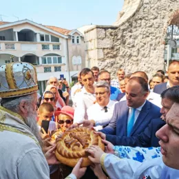 У Херцег Новом прослављена градска слава и отворен “Трг од ћирилице”
