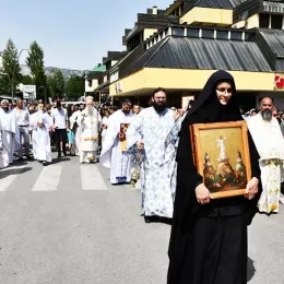 Митрополит Јоаникије на Преображење на Жабљаку служио Литургију