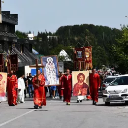 Митрополит Јоаникије на Преображење на Жабљаку служио Литургију