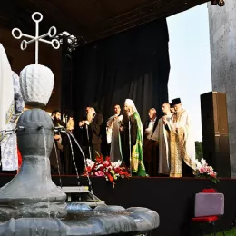 Патријарх Порфирије: Ходајмо траговима Господњим које је на духовну мапу нашег народа уцртао Свети Сава