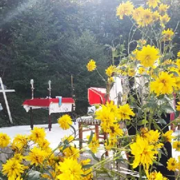 Служена прва Литургија на темељима будуће капеле