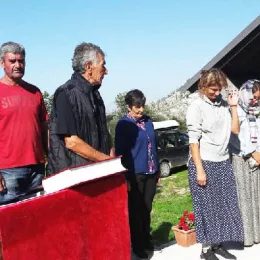 Служена прва Литургија на темељима будуће капеле