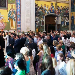 Преображењска литија улицама Требиња