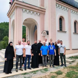 Епископ Методије обишао храм Светог Николаја Жичког у Његњеву