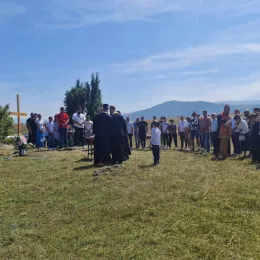 Епископ Методије освештао крст у мјесту Горанско код Плужина