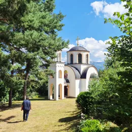 Света Архијерејска Литургија и црквено-народно сабрање у Војном Селу