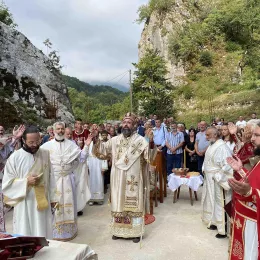 Прослављен Свети великомученик Пантелејмон, слава манастира Самограда