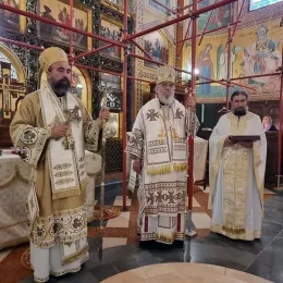 Епископи Методије и Кирило богослужили у храму Преображења Господњег у Загребу