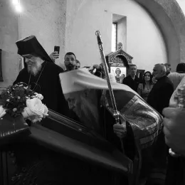 Његова Светост Патријарх српски Г. Порфирије свечано дочекан у манастиру Ђурђеви Ступови